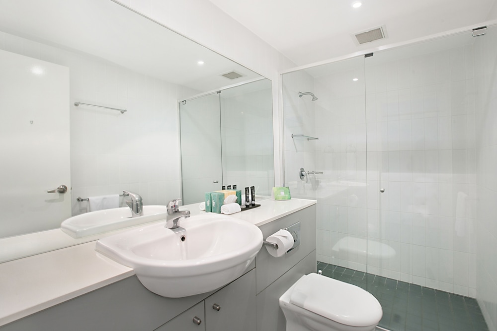 Apartamento de 2 dormitorios y 2 baños con vistas a la piscina del hotel Mantra Nelson Bay. Foto 15
