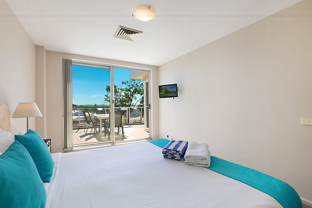 Ático con 3 dormitorios, 2 baños y vistas al agua del hotel Mantra Nelson Bay. Foto 2