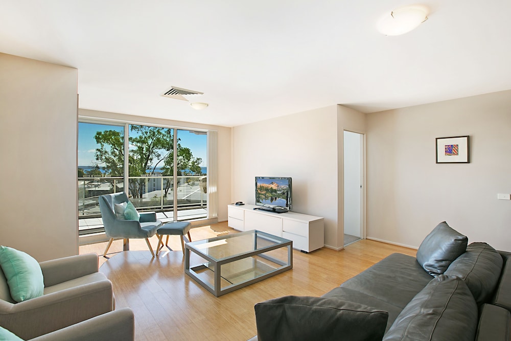 Ático con 3 dormitorios, 2 baños y vistas al agua del hotel Mantra Nelson Bay. Foto 5