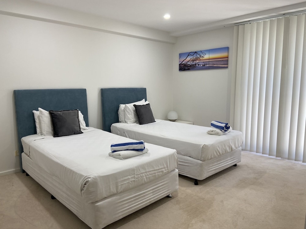 Ático de 2 niveles con 3 dormitorios, 2 baños y vistas al agua del hotel Mantra Nelson Bay. Foto 9