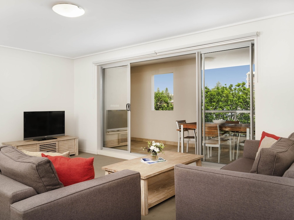 Apartamento de 2 Dormitorios con Terraza Jardín del hotel Mantra The Observatory
