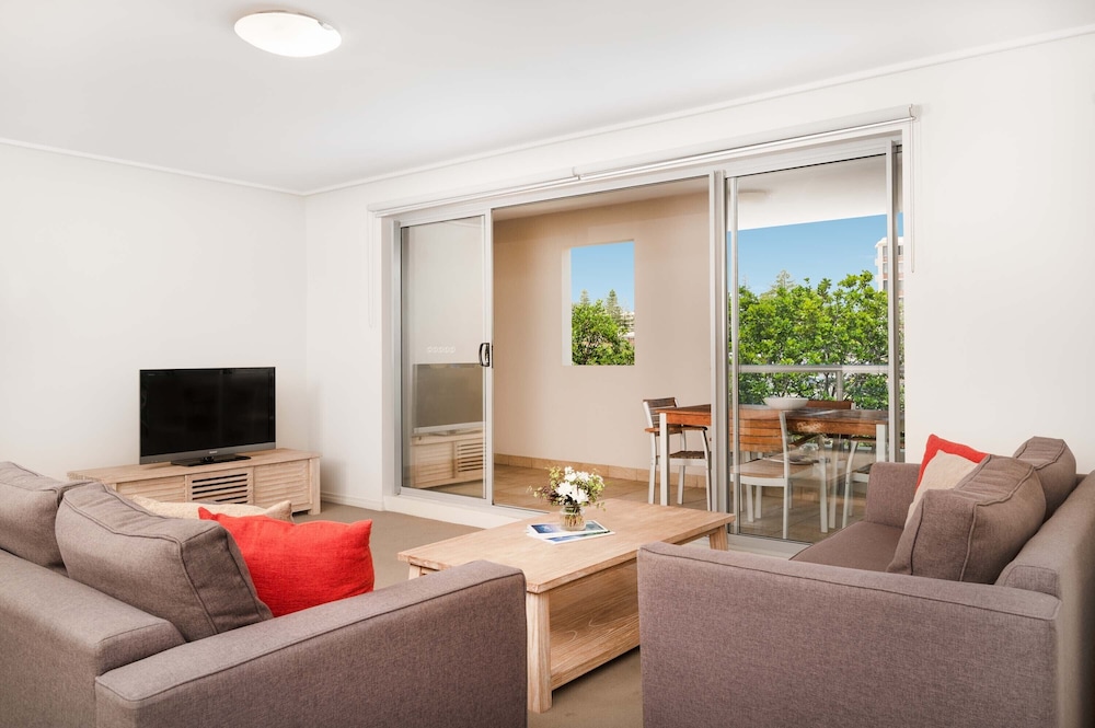 Apartamento de 2 Dormitorios con Terraza Jardín del hotel Mantra The Observatory. Foto 11