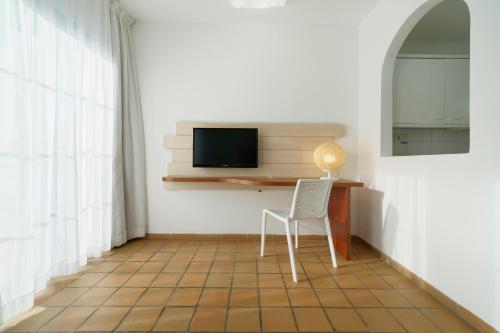 Apartamento de 1 dormitorio con terraza del hotel BLUESEA Bahía Fañabé & Villas. Foto 3