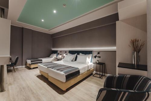 Habitación Triple Estándar del hotel Athens Cypria