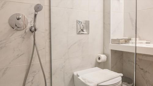 Habitación Executive con vistas a la Acrópolis - 1 o 2 camas del hotel Athens Cypria. Foto 4