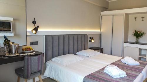 Habitación Executive con vistas a la Acrópolis - 1 o 2 camas del hotel Athens Cypria. Foto 11