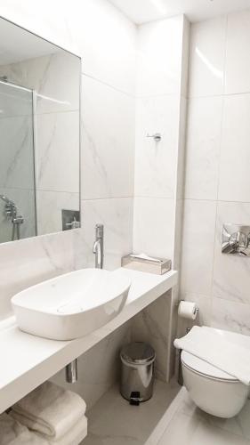 Habitación Doble Estándar del hotel Athens Cypria. Foto 10
