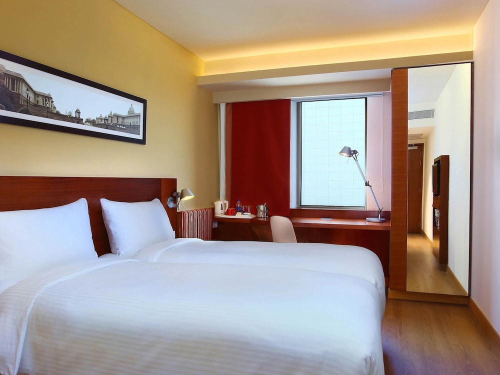 Habitación Superior con Dos Camas Individuales en Piso Alto con Vista al Consulado de EE. UU del hotel Ibis Chennai City Centre. Foto 2