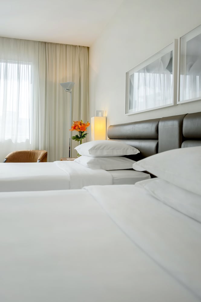 Habitación Superior con camas individuales del hotel Grand Mercure São Paulo Vila Olímpia. Foto 5