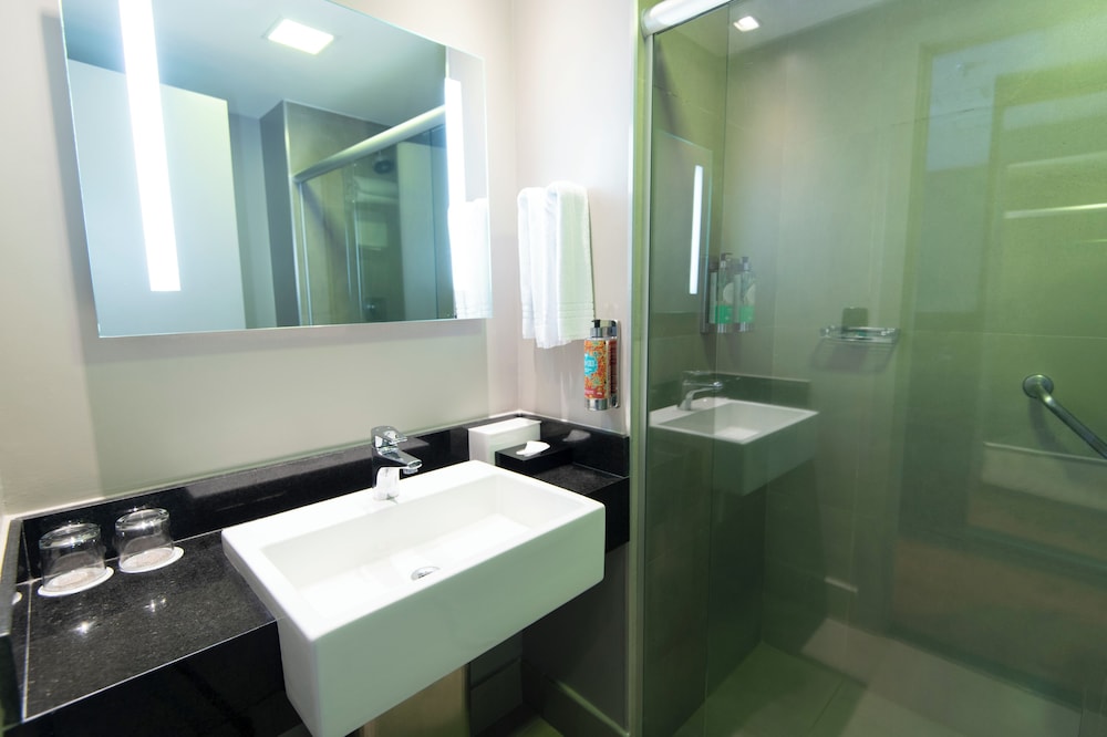 Habitación ejecutiva con 1 cama queen - size del hotel Grand Mercure São Paulo Vila Olímpia. Foto 23