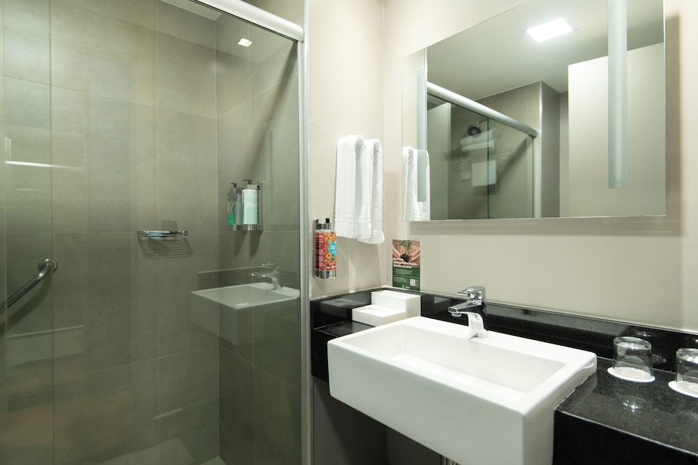 Habitación ejecutiva con 1 cama queen - size del hotel Grand Mercure São Paulo Vila Olímpia. Foto 24