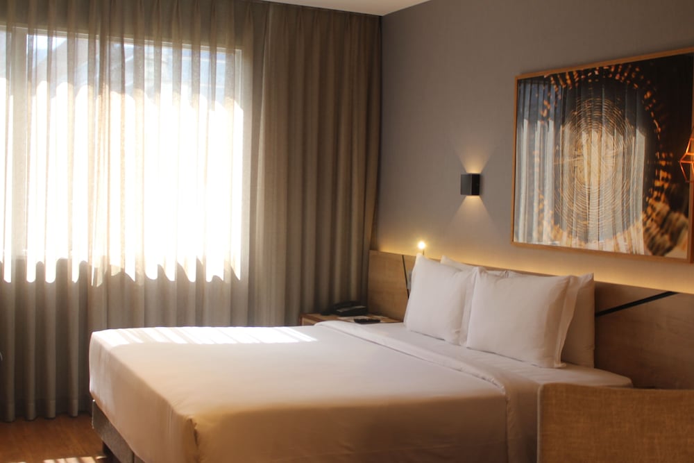 HABITACIÓN EJECUTIVA PREMIUM, 1 cama queen - size del hotel Grand Mercure São Paulo Vila Olímpia. Foto 7