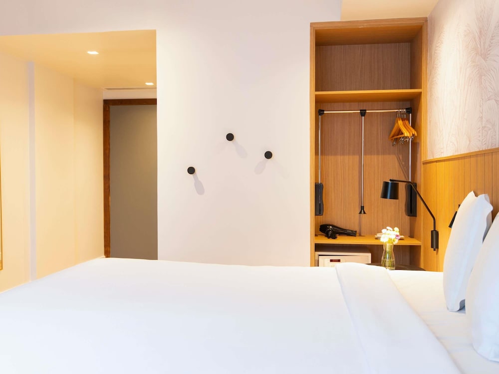 HABITACIÓN DELUXE con 1 cama doble king - size del hotel Grand Mercure São Paulo Vila Olímpia. Foto 10