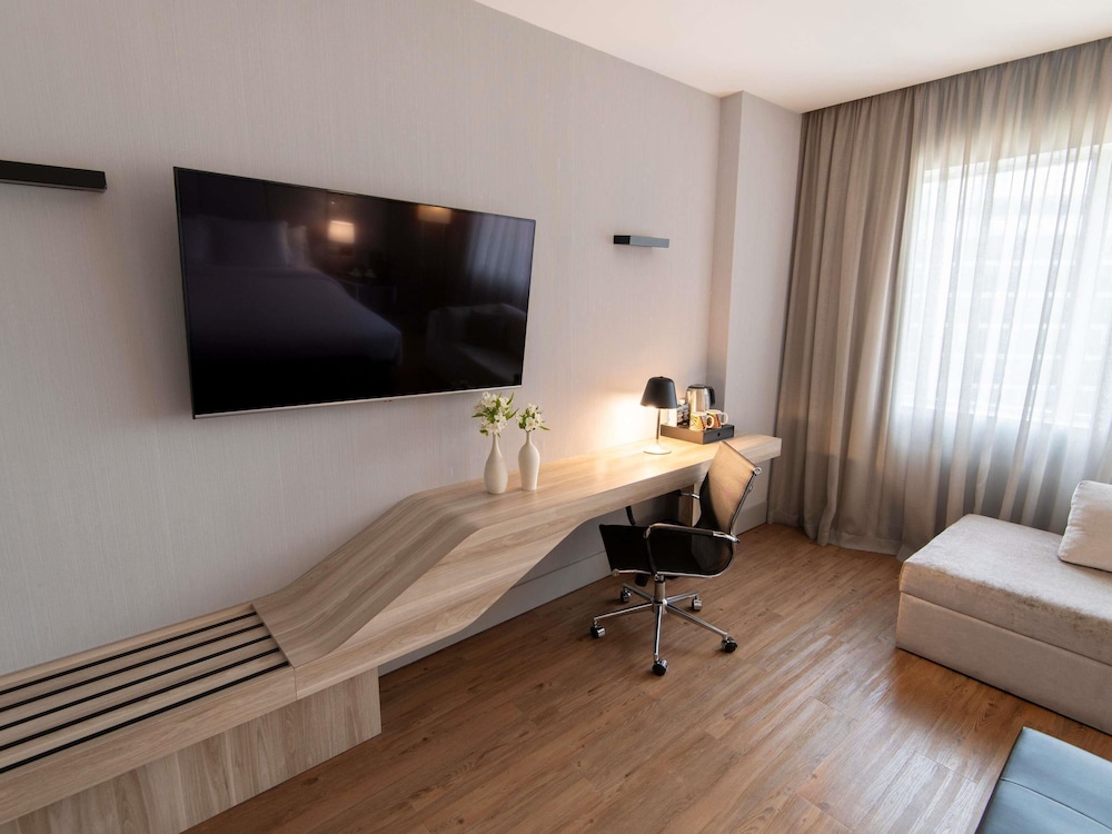 Habitación Deluxe, 1 cama de matrimonio grande, bañera (Deluxe) del hotel Pullman São Paulo Vila Olímpia. Foto 3