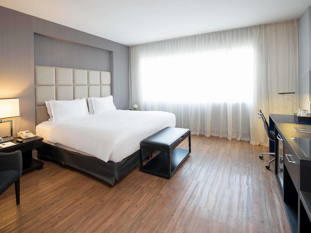 Habitación Deluxe, 1 cama de matrimonio grande, bañera del hotel Pullman São Paulo Vila Olímpia. Foto 10