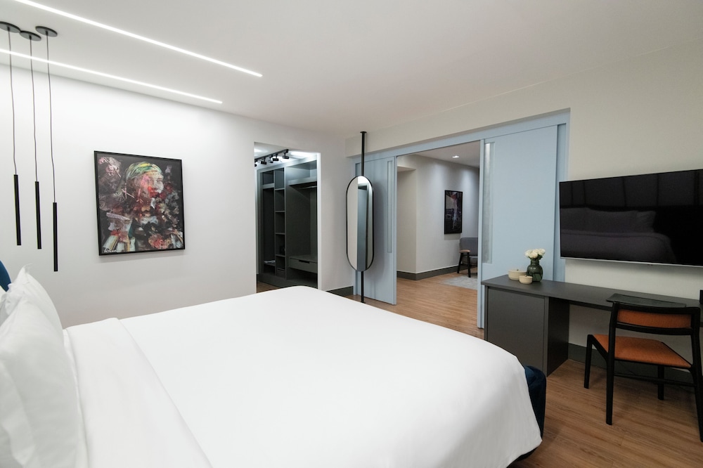 Suite familiar, 1 cama de matrimonio grande, bañera del hotel Pullman São Paulo Vila Olímpia. Foto 5