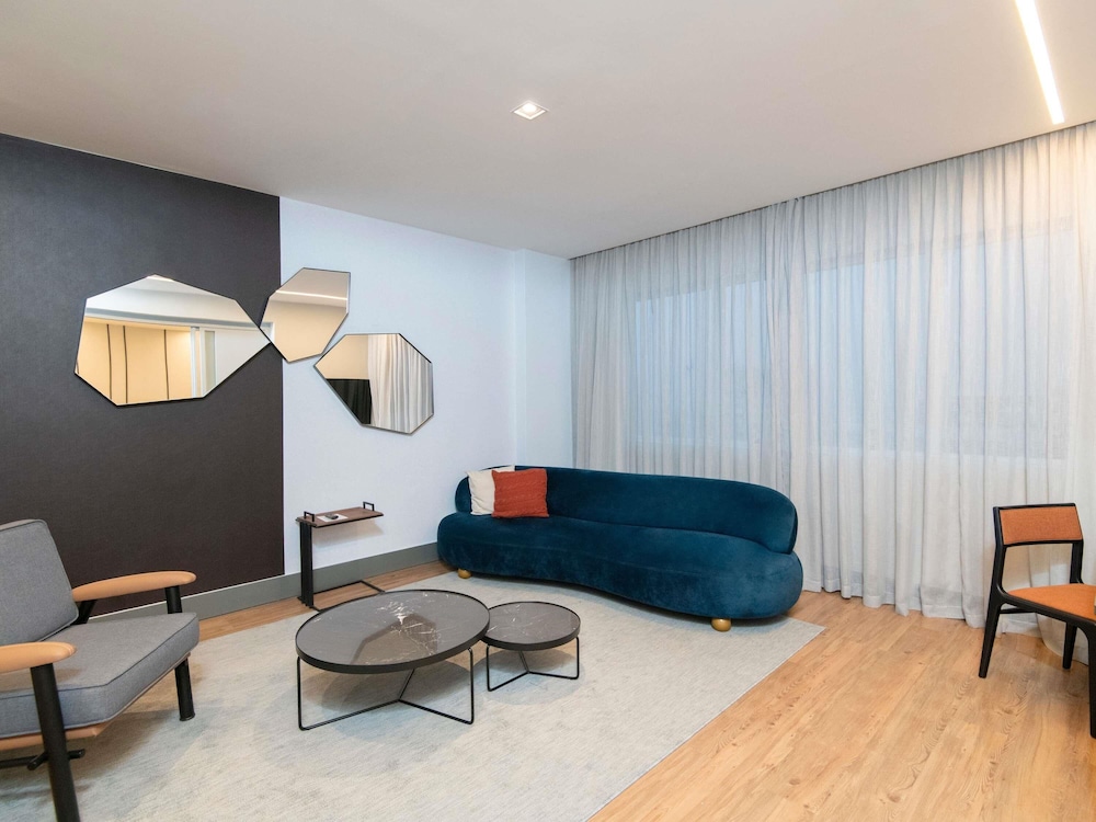 Suite familiar, 1 cama de matrimonio grande, bañera del hotel Pullman São Paulo Vila Olímpia. Foto 13