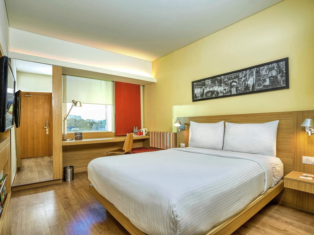 Habitación Superior con Cama Queen, actualización a planta alta del hotel Ibis Hyderabad Hitech City. Foto 1
