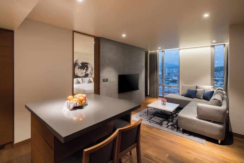 Residencia Premier 1 Dormitorio - 1 cama doble del hotel Novotel Ambassador Seoul Dongdaemun Hotels and Residences. Foto 3