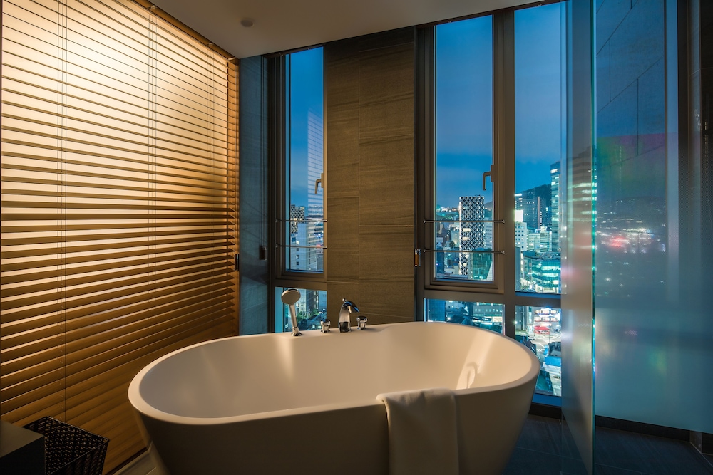Suite Premier - 1 cama doble del hotel Novotel Ambassador Seoul Dongdaemun Hotels and Residences. Foto 6