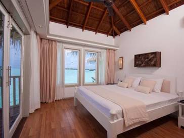 Suite sobre el Agua - Traslados de ida y vuelta gratuitos en lancha rápida para estancias de 7 noches o más, o 50% de descuento en traslados en lancha rápida para estancias de menos de 7 noches (máx. 2 huéspedes). Reserva: 24 feb – 31 oct 2026 | Esta del hotel Cinnamon Dhonveli Maldives