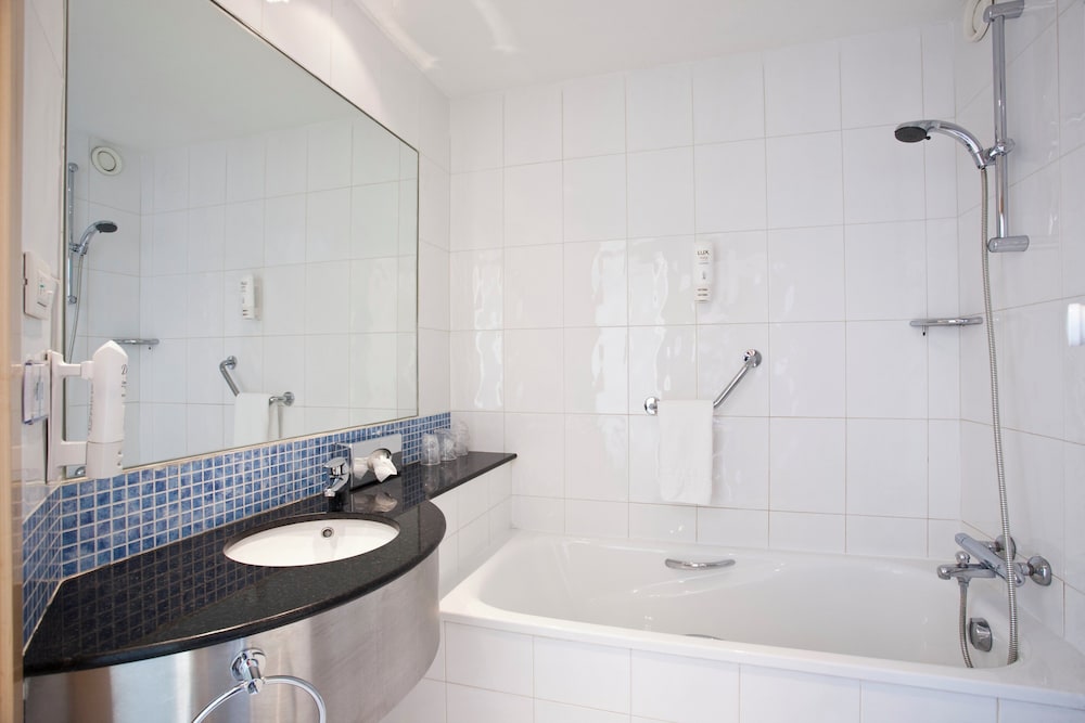 Habitación estándar, 1 cama de matrimonio del hotel Holiday Inn Express Madrid-alcorcón, An Ihg. Foto 6