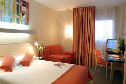 Habitación doble Sofá Cama incluido del hotel Holiday Inn Express Madrid-alcorcón, An Ihg. Foto 1