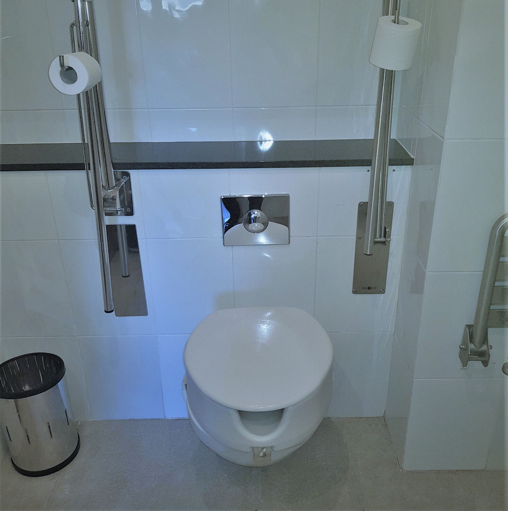 Habitación estándar, 2 camas individuales, accesible para personas con discapacidad (Free Breakfast) del hotel Holiday Inn Express Barcelona - Molins De Rei, An Ihg. Foto 6