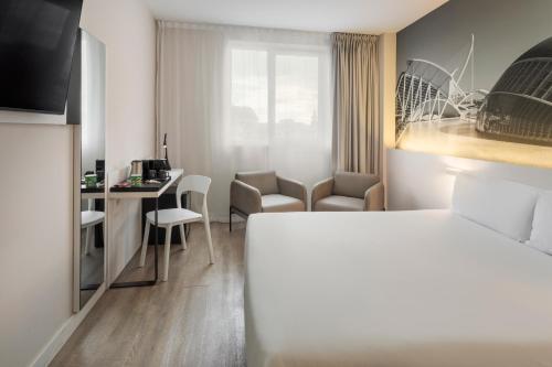 Habitación Doble Superior del hotel B and B Valencia Ciudad de las Ciencias. Foto 2