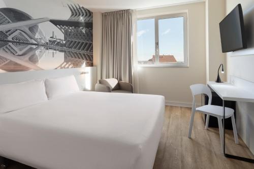 Habitación Doble del hotel B and B Valencia Ciudad de las Ciencias. Foto 6