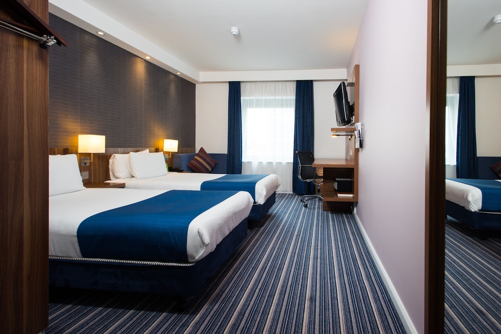 Habitación estándar, 2 camas individuales del hotel Holiday Inn Express London - Wimbledon South, An Ihg. Foto 3