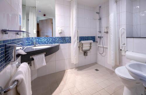 Habitación doble estándar - Habitación adaptada del hotel Holiday Inn Express Stevenage, An Ihg. Foto 1
