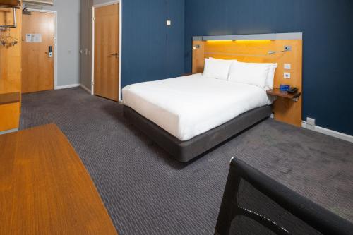 Habitación Doble con desayuno caliente gratuito - Adaptada para personas de movilidad reducida del hotel Holiday Inn Express Stevenage, An Ihg