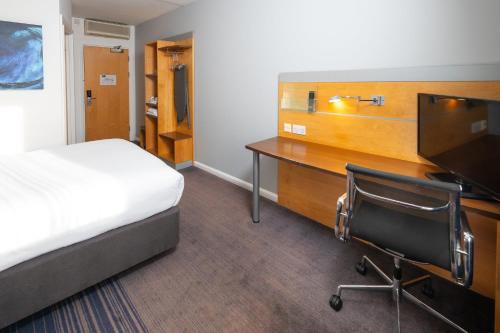 Habitación Doble Estándar del hotel Holiday Inn Express Stevenage, An Ihg. Foto 5