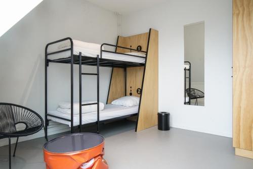 Habitación Cuádruple con baño privado del hotel Via Amsterdam. Foto 5