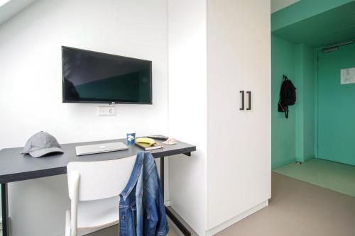 Habitación Doble Deluxe - 1 o 2 camas del hotel Via Amsterdam. Foto 6