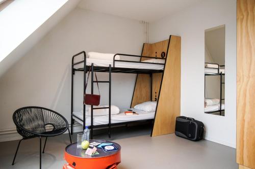Habitación Familiar con baño privado del hotel Via Amsterdam. Foto 4