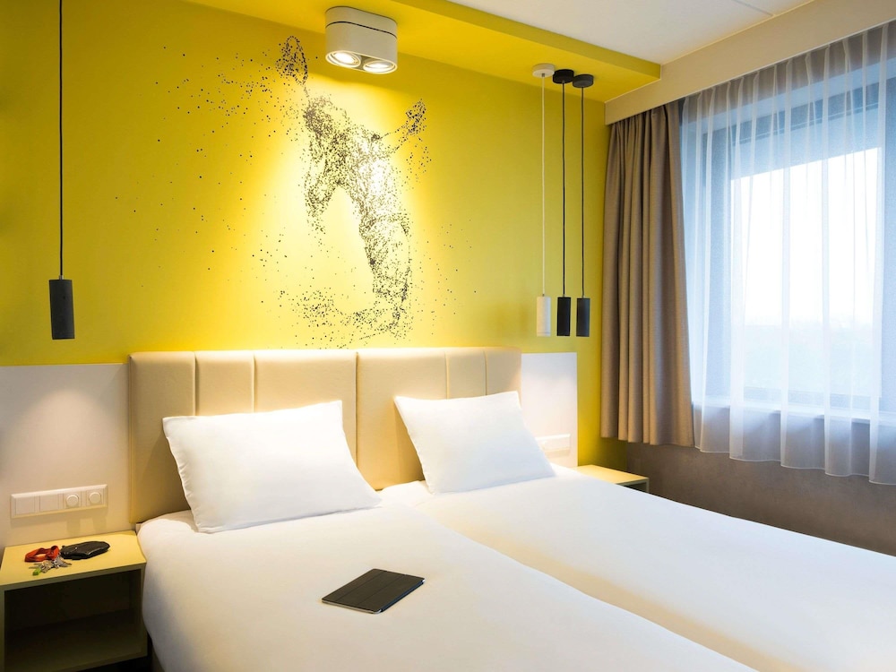 Habitación Acogedora del hotel Ibis Styles Haarlem City. Foto 3