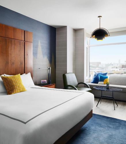 Habitación Grand Deluxe con 1 cama extragrande del hotel Gansevoort Meatpacking. Foto 4