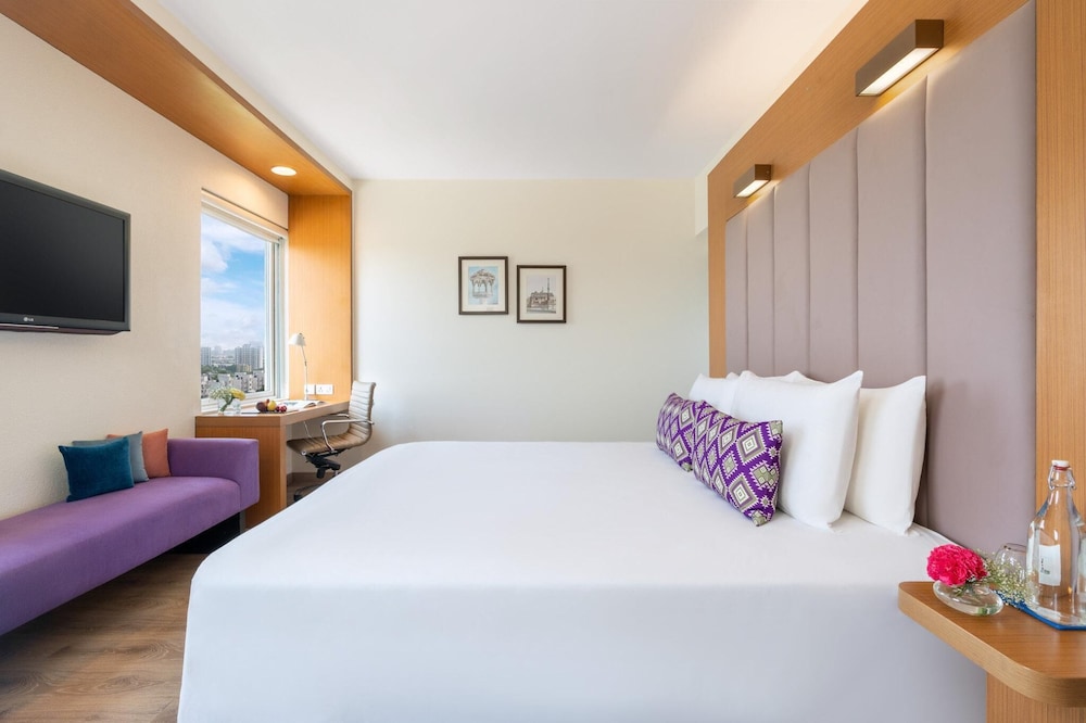 Suite Deluxe del hotel Vivanta Ahmedabad Sg Highway. Foto 1
