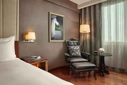Classic Twin Room - Complimentary daily chocolate hour 5 - 6pm del hotel Mövenpick Hotel Hanoi Centre