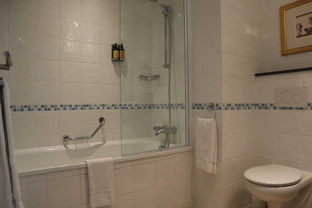 Suite Familiar del hotel Grand Magic Hotel Marne La Vallée. Foto 7