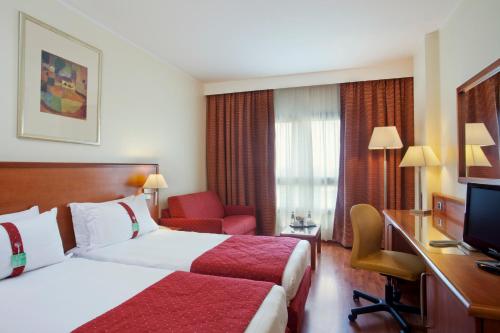 Habitación Premium del hotel Holiday Inn Cagliari, An Ihg. Foto 1