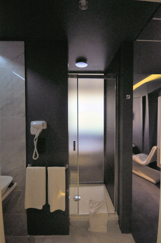 Habitación Deluxe del hotel Italiana Hotels Florence. Foto 6