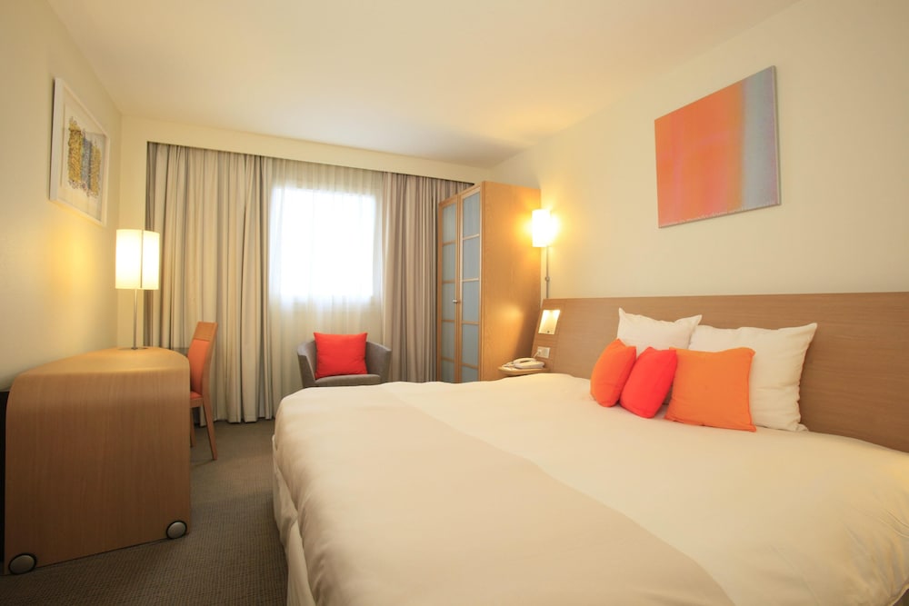 Habitación doble Superior 1 Cama king Accesible Accesible (discapacidad auditiva) del hotel Novotel Centre Nantes Bord De Loire. Foto 2