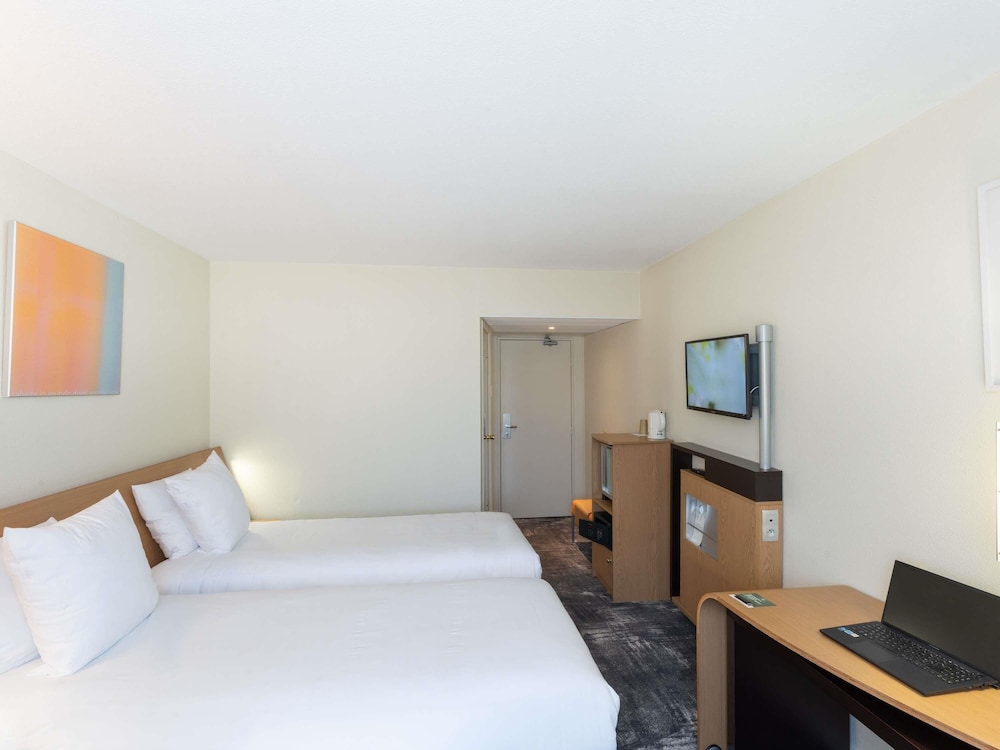 Habitación doble Superior 1 Cama king Accesible Accesible (discapacidad auditiva) del hotel Novotel Centre Nantes Bord De Loire. Foto 4