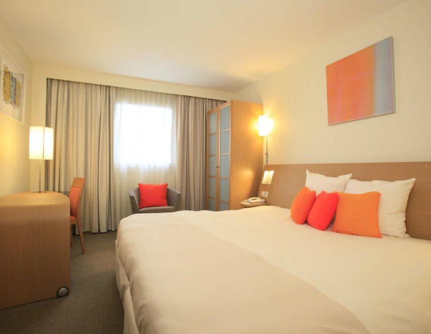 Habitación doble Superior 1 Cama king Accesible Accesible (discapacidad auditiva) del hotel Novotel Centre Nantes Bord De Loire. Foto 2