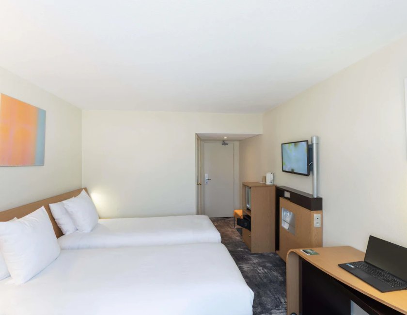 Habitación doble Superior 1 Cama king Accesible Accesible (discapacidad auditiva) del hotel Novotel Centre Nantes Bord De Loire. Foto 4