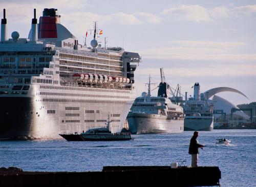 Habitación Doble con balcón - 2 camas del hotel Nautico. Foto 4