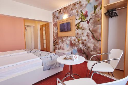 Habitación Doble Estándar - 2 camas del hotel Mycontinental Bucuresti Gara De Nord. Foto 1